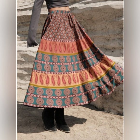 Boho Printed Western Midi Skirt With Belt - Picture 2 of 6
